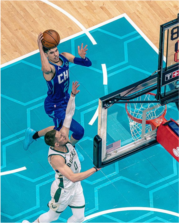 雄鹿逆转黄蜂获得胜利