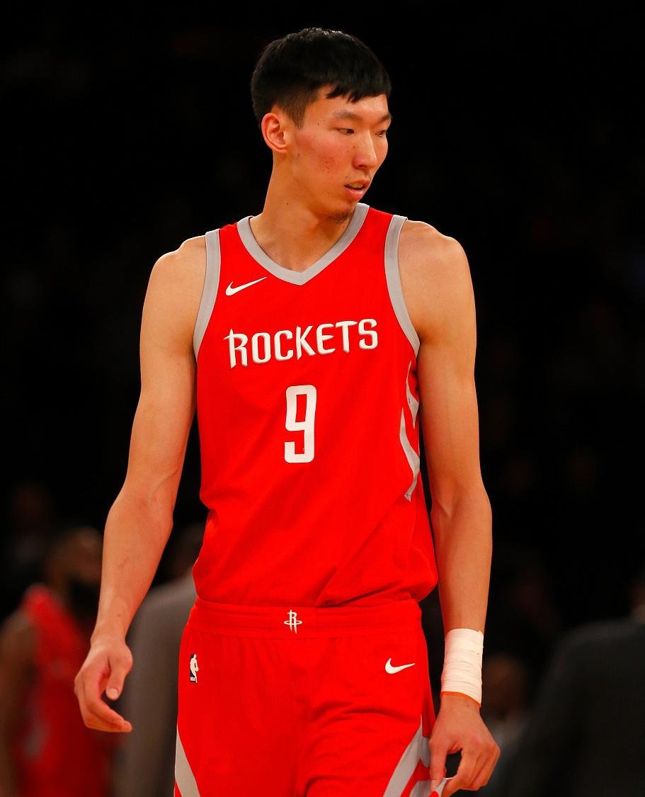 火箭再胜雄鹿，莫雷贡献关键绝杀的简单介绍