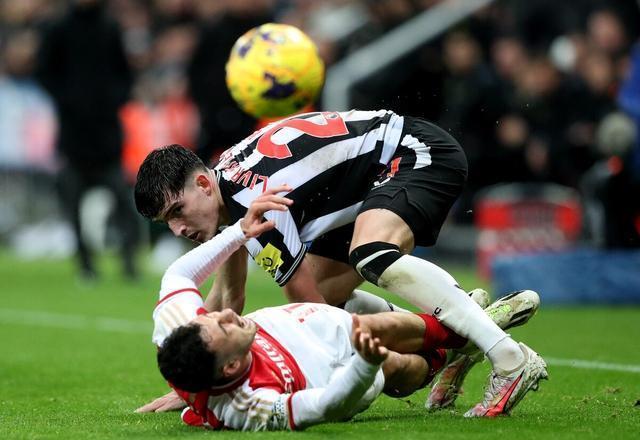 阿森纳客场惨败，连败趋势难掩