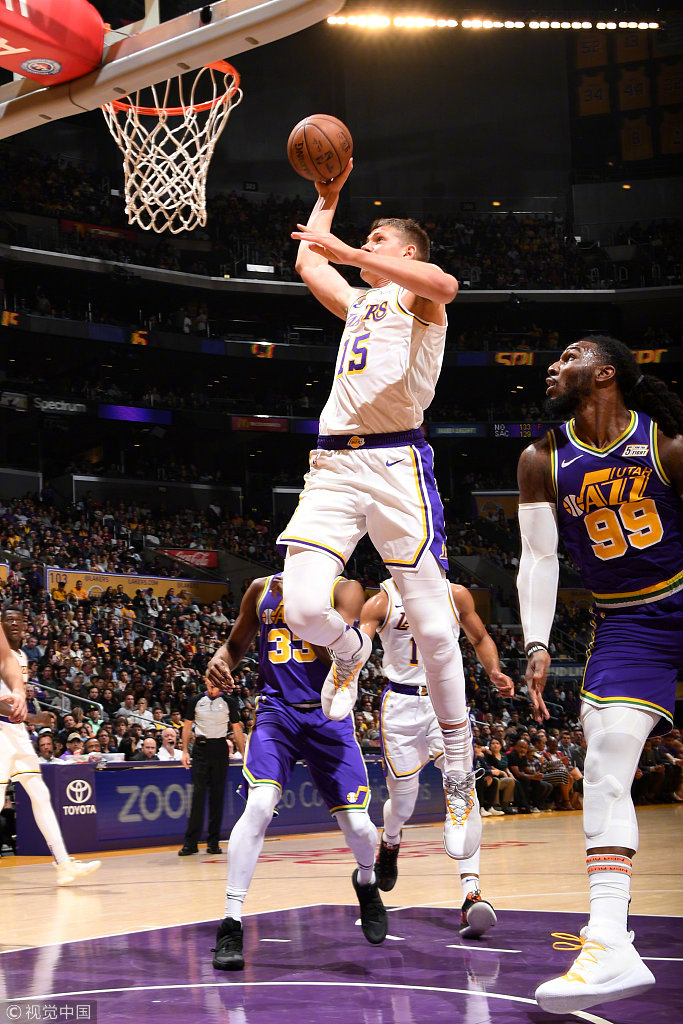 爵士腰斩骑士，取得两连胜