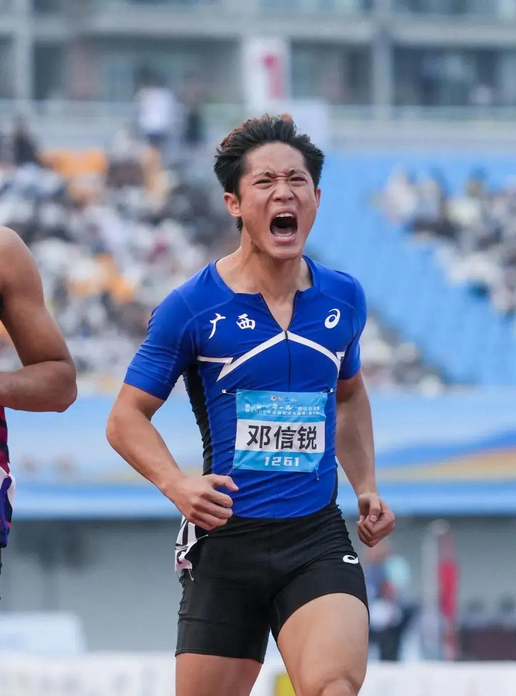 关于田径冠军表现出色,创纪录成绩的信息 关于田径冠军表现出色,创纪录成绩的信息